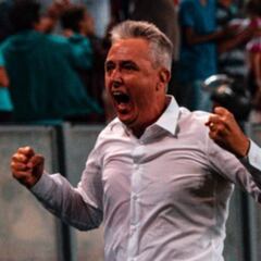 Tiago Nunes: “El corazón caliente de los jugadores fue fundamental para lograr el resultado”