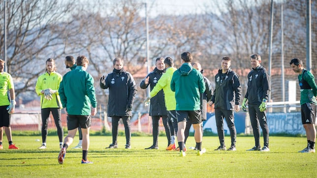 Punto muerto en el mercado del Racing de Ferrol
