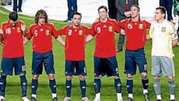 <b>UNIDOS. </b>La España de Luis ha encadenado un año entero sin perder y eso se ha traducido también en las apuestas, en las que es el segundo favorito en la Eurocopa.