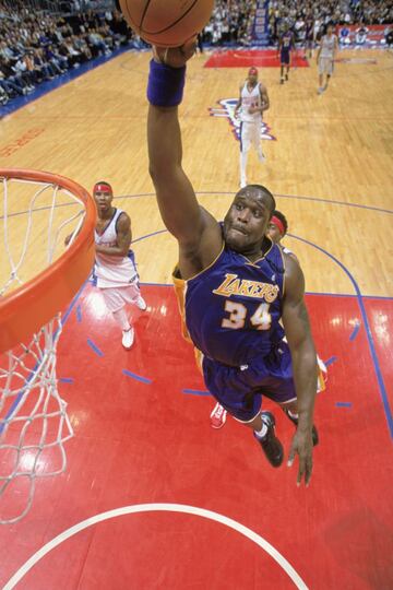 Volando hacia el aro. Una imagen que se repitió una y mil veces en todas las canchas de la NBA.