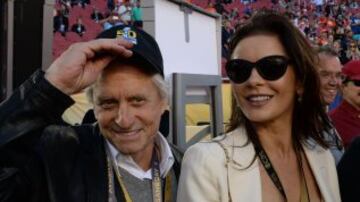 Michael Douglas y Catherine Zeta-Jones no han querido perderse la Super Bowl.