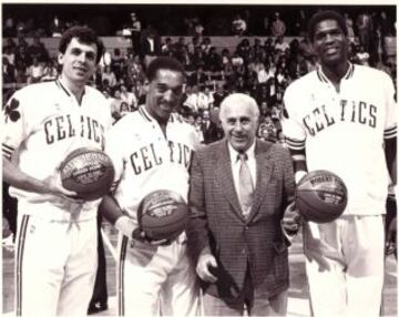 Red Auerbach, la mágia celtic tras el humo de un habano