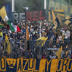 Sin sana distancia, así recibieron a Pumas