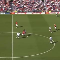 Aquí controló el balón Van Nistelrooy e inició la jugada: el resto es historia de la Premier