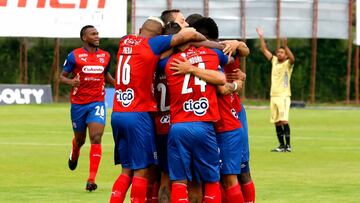Medellín venció 2-0 a Águilas y se metió entre los ocho clasificados