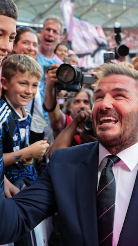 Aún desde afuera es impresionante el Nu Stadium