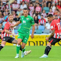 Karrikaburu debuta sin marcar, pero convence a José Alberto