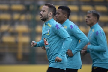 La Selección de Brasil realizó su primer entrenamientos en el estadio Metropolitano de Techo en Bogotá antes de viajar a Venezuela.