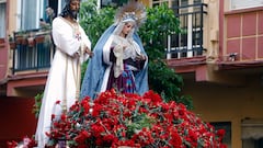 Traslado del Cautivo y la Virgen de la Trinidad de Málaga. A 1 de abril de 2023 en Málaga (Andalucía). Imágenes del reencuentro de Málaga con Padre Jesús Cautivo y María Santísima de la Trinidad Coronada, que han procesionado por las calles de su barrio en uno de los traslados más esperados de la Semana Santa malagueña. Desde su salida al alba desde la iglesia de San Pablo hasta su llegada la casa hermandad, miles de malagueños y devotos han acompañado a los titulares en este Sábado de Pasión.
01 ABRIL 2023
Álex Zea / Europa Press
01/04/2023