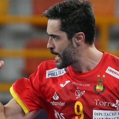 España triunfa en Eslovaquia con Raúl Entrerríos de récord