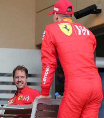 Mick Schumacher junto a Sebastian Vettel.