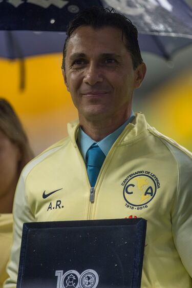 Adolfo Ríos aprueba a Luis Malagón como portero titular del América