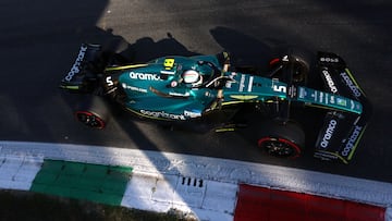 Vettel, con el Aston Martin en Monza.