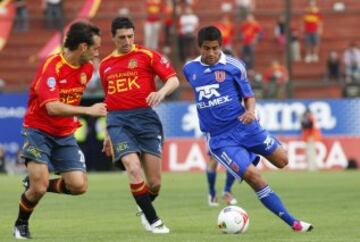 El argentino llegaba con buenos pergaminos a la U en 2010, pero nunca logró destacarse y abandonó el club rápidamente. / Photosport