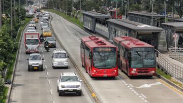 Pico y placa en Bogot&aacute; y Medell&iacute;n hoy, viernes 21 de enero. Conozca los horarios y el funcionamiento de la restricci&oacute;n vehicular en las ciudades.