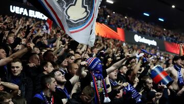 Los aficionados del Rangers, ante el Leipzig.