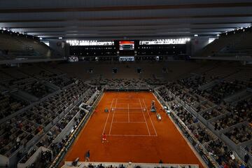 Victoria de Rafa Nadal  en tres sets por 6-0,6-2 y7-5 en 2h:41 al serbio Djokovic, para alzar su 13º título en Roland Garros.