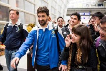 En diciembre de 2014 fue presentado por el New York Cosmos como una auténtica estrella. El 15 de octubre de 2015 este mismo equipo ha hecho oficial la retirada del jugador madrileño al final de la temporada.