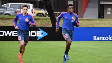 Santiago Arias y &Oacute;scar Murillo trabajan en la sede deportiva de la Selecci&oacute;n Colombia en Bogot&aacute;.