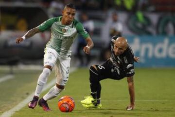 Los festejos comenzaron con otro homenaje a los jugadores leyenda y cerraron con victoria ajustada frente a los manizalitas.