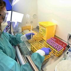 El IrsiCaixa descifra la secuencia genética de la COVID-19, clave para crear la vacuna