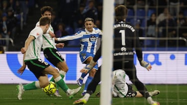 Aprobados y suspensos del Racing en Riazor: decisivo Canales, imperiales los defensas zurdos