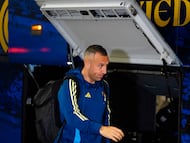 Santi Cazorla, a su regreso a Oviedo tras la suspensión del Rayo Vallecano - Real Oviedo.