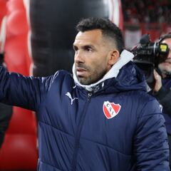 Tevez se asienta sin los focos