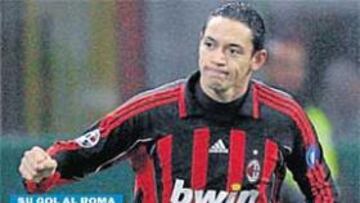 Ricardo Oliveira con la camiseta del Milán.