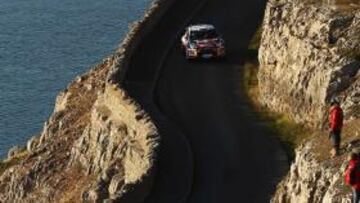 Loeb toma una ligera ventaja sobre Mikko Hirvonen