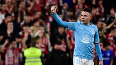 Iago Aspas alza el puño para celebrar el tanto anotado frente al Athletic en San Mamés.