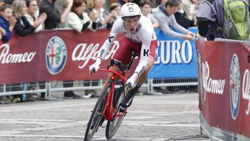 Tony Martin rueda durante la contrarreloj entre Trento y Rovereto en la 16&ordf; etapa del Giro de Italia 2018.
 
 
 
 
 
 
 
  CICLISMO
 