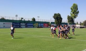 La Selecci&oacute;n inici&oacute; su tercer d&iacute;a de pr&aacute;cticas en Juan Pinto Dur&aacute;n.