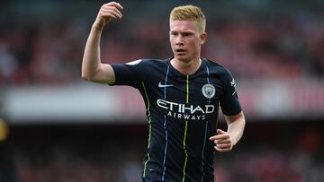De Bruyne: Man City star suffers knee injury