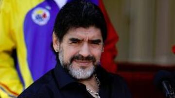 La Cruz Roja china subasta un almuerzo con Maradona en Pekín