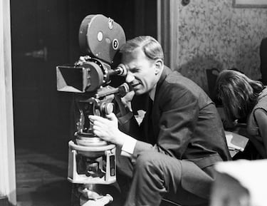 El inolvidable actor de voz atronadora dirigió nada más y nada menos que 30 obras, entre ellas, las destacadas ‘El extraño viaje’ y ‘Viaje a ninguna parte’. Como actor, siendo uno de los clásicos de la escena española ha participado en cientos de títulos como ‘Todo sobre mi madre’ o ‘Fortunata y Jacinta’.