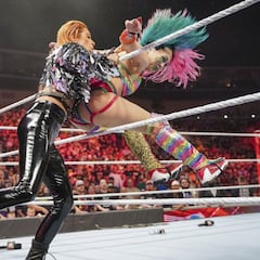 Belair, Lynch y Asuka no aguantan hasta Hell in a Cell