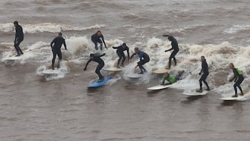 Así se surfea un macareo.