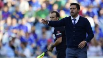 Contra da órdenes a sus jugadores.