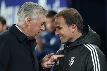 Carlo Ancelotti y Jagoba Arrasate, entrenadores del Real Madrid y Osasuna respectivamente.