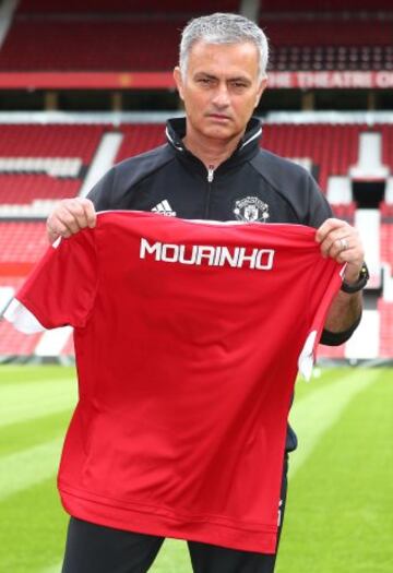Mourinho's Manchester United unveiling in pictures