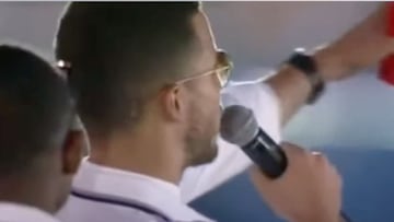 Hazard se atrevi車 con el micro y no defraud車: lo que dijo y la reacci車n de la plantilla fue oro