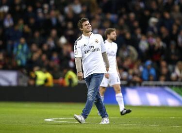 El hombre del chándal del Madrid bate al amigo de Ramos