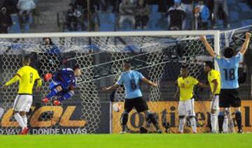 Uruguay golea a Colombia 3-0 en el Centenario