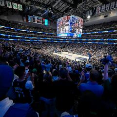 How much do tickets for the Thunder - Mavs playoff Game 3 in Dallas cost?