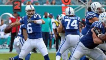 Charlie Whitehurst tuvo que sustituir al lesionado Hasselbeck y complet&oacute; 9 de 14 pases para 78 yardas en una actuaci&oacute;n gris, pero que fue suficiente.