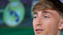 Real Madrid’s new signing thanks controversial figure during presentation