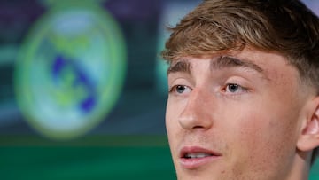 Dean Huijsen spoke for the first time as a Real Madrid player.