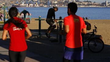 Curva y mapa de casos, contagios y muertes por región en Chile, hoy, martes 13 de abril