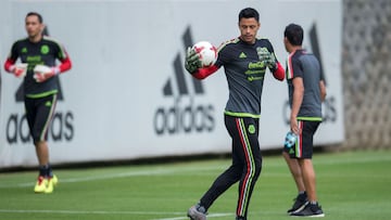 Alfredo Talavera causa baja de la Selección Mexicana; Rodolfo Cota toma su lugar